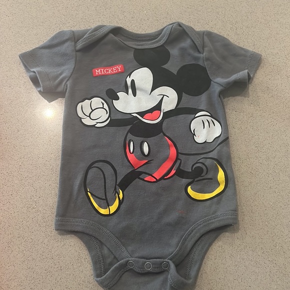 Mickey Mouse 6-9 onesies set of 4 - Picture 2 of 5